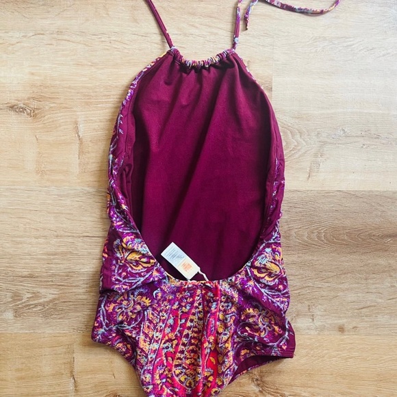 NWOT Billabong one piece halter bathing suit - Picture 6 of 6